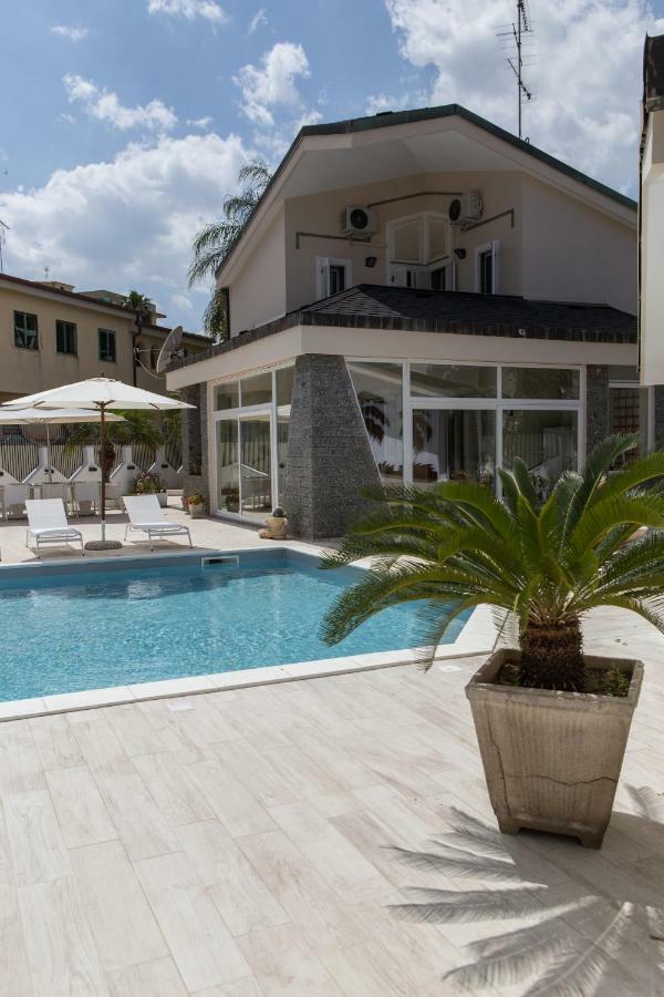 Vdl Luxury Villa ฟลอริเดีย ภายนอก รูปภาพ