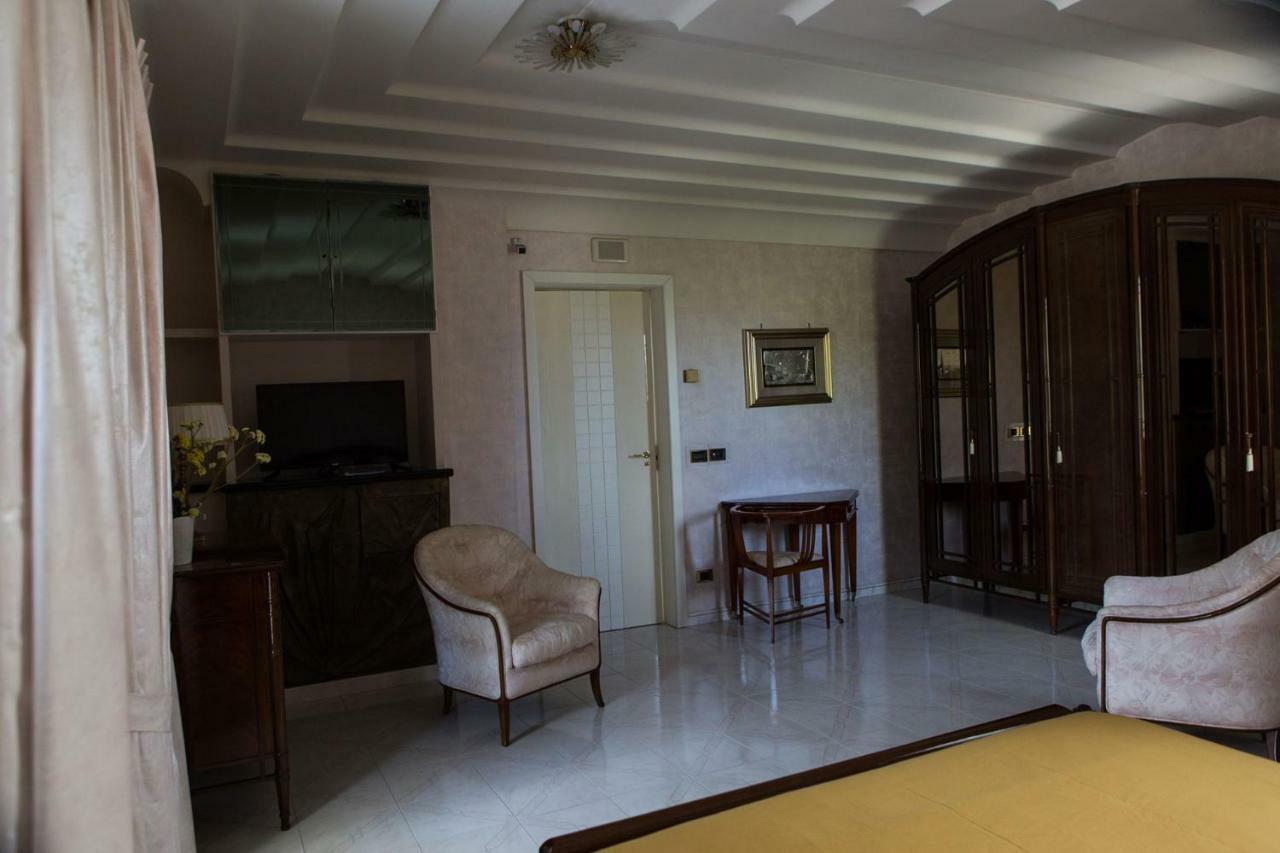 Vdl Luxury Villa ฟลอริเดีย ภายนอก รูปภาพ